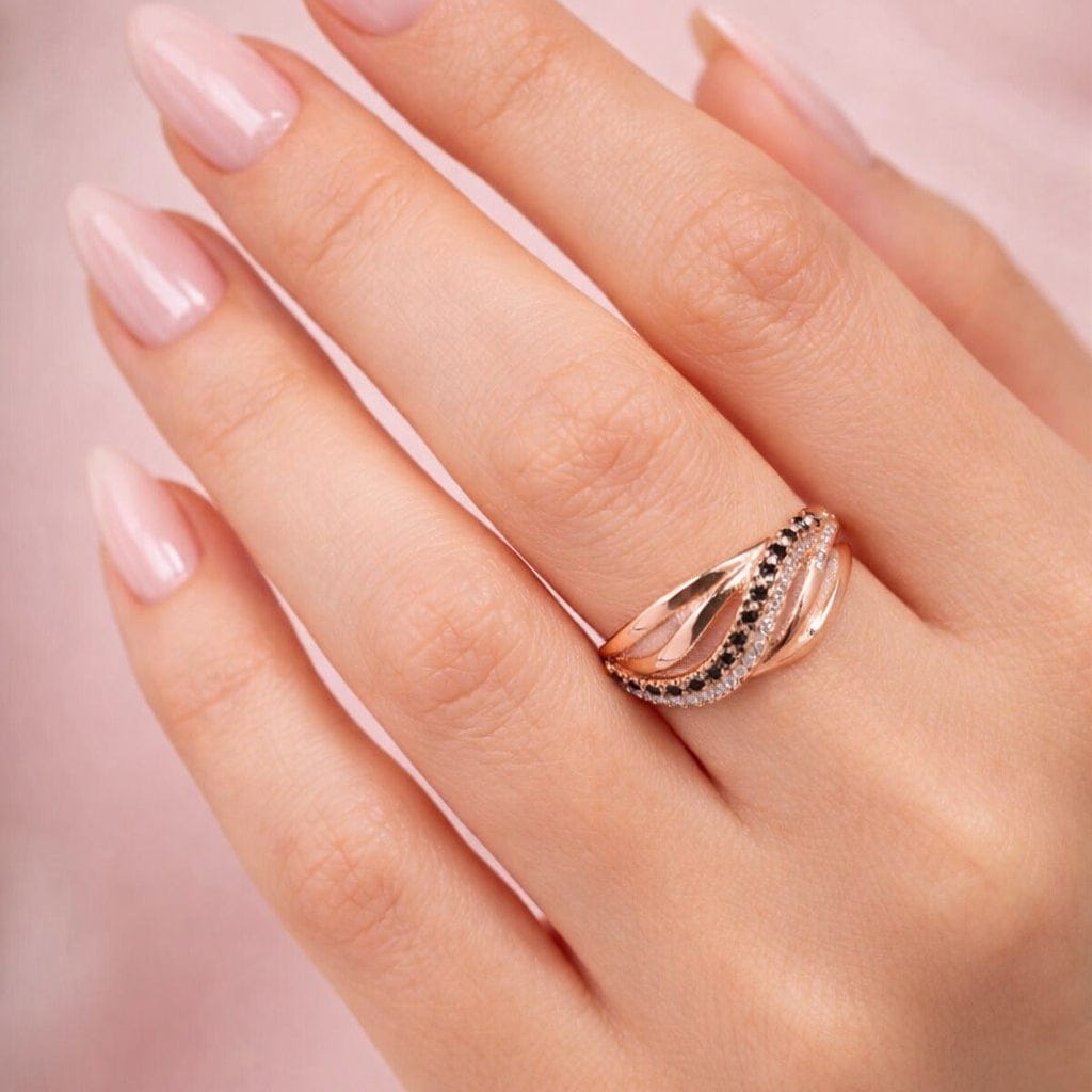 Erin - Twisted Ring with Black & White Zirconia